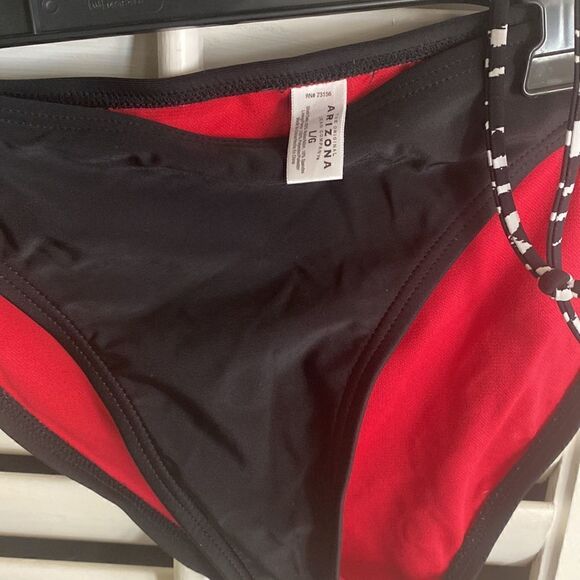 Love your assets by Sara Blakely-Spanx Top (M) & Arizona bottoms (L). NWOT. - Picture 5 of 5